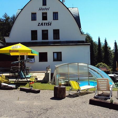 Hotel Zatisi Янске Лазне Екстериор снимка