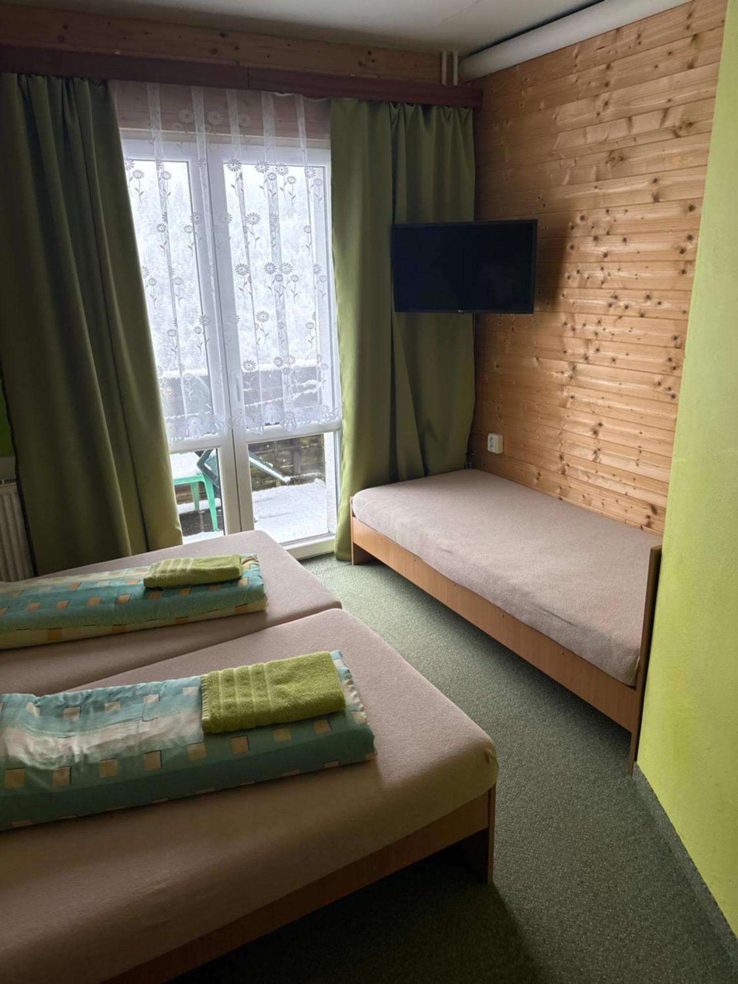 Hotel Zatisi Янске Лазне Стая снимка