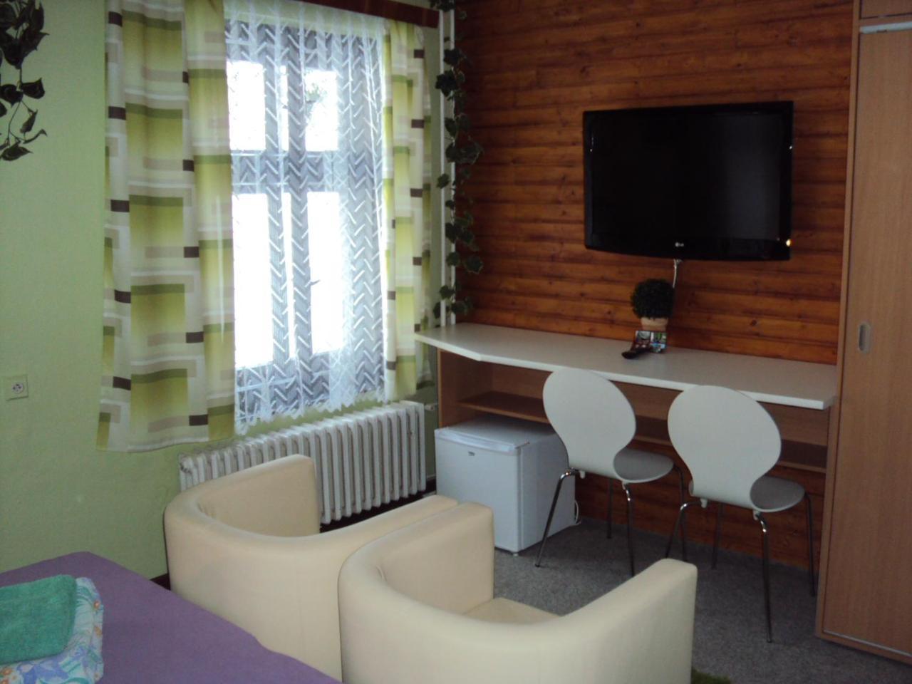 Hotel Zatisi Янске Лазне Екстериор снимка